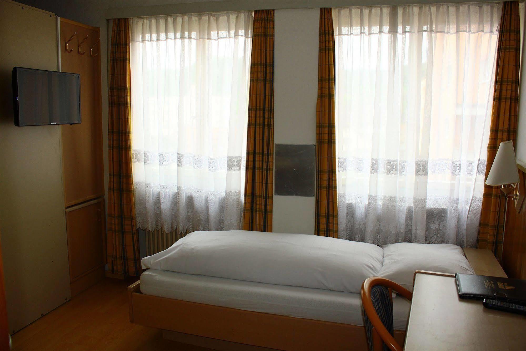 Hotel Rheinfall Neuhausen Am Rheinfall Luaran gambar